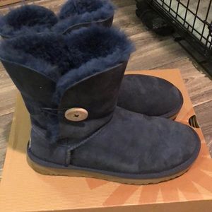 Navy UGG boot